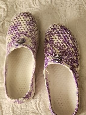 Women’s Floral Purple Slip-On Clogs